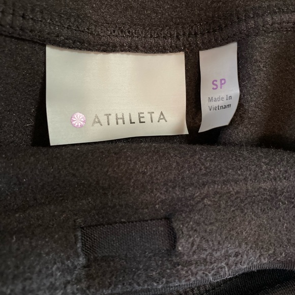 Athleta Urban Cozy Faux Leather Panel Fleece Lined Leggings size SP - Picture 13 of 14